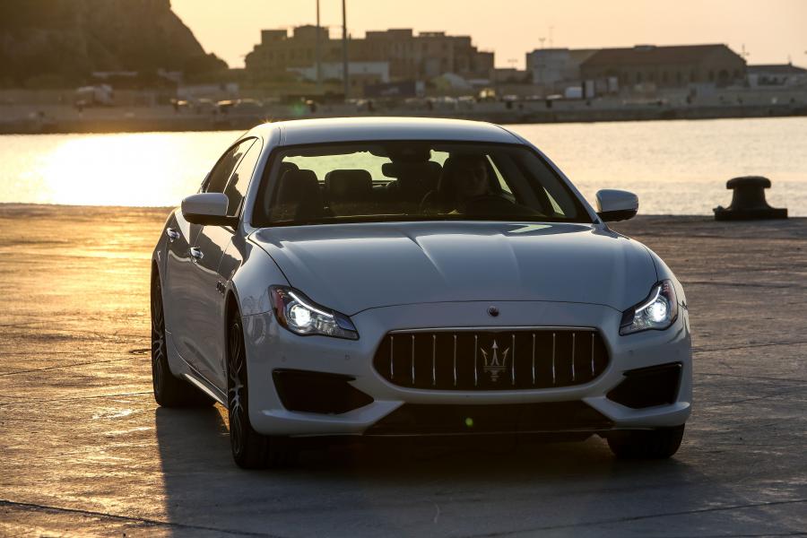 Maserati Quattroporte GTS GranSport 2016 года  (фото 27 из 46)